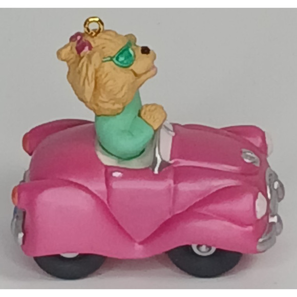 Hallmark Ornament: 1994 Sister, QX5513 - Picture 2 of 9